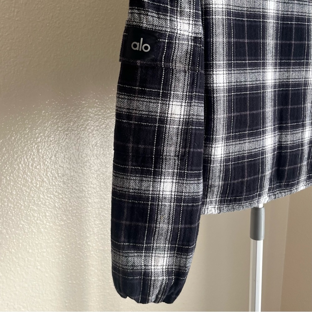 ALO YOGA Heritage Plaid Bomber Jacket In Black/ White Size S - Picture 7 of 12